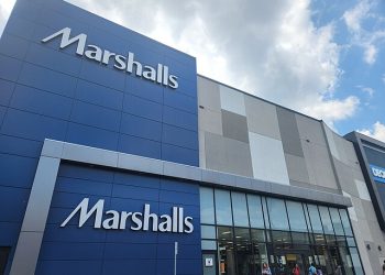 계산 늦어지자 격분한 20대 여성, 옆 손님 흉기로 찔러