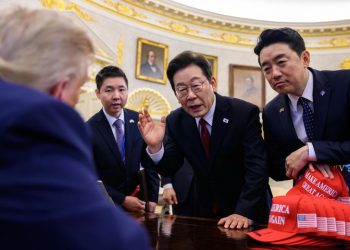 환율 1400원에 … 스와프 교착 속 한국 외환시장 혼돈