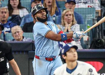 토론토, 4차전 잡고 반격 ‘2승 2패’…오타니 6이닝 4실점