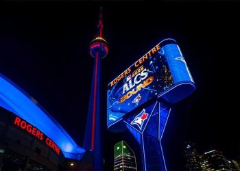 토론토, 양키스 물리치고 9년 만에 ALCS 진출