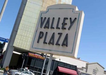 ‘서부최대 쇼핑센터’의 종말 … 샌퍼난도 밸리의 상징, 밸리 플라자 결국 철거