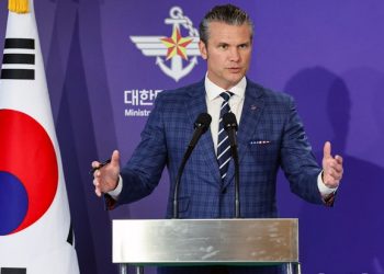 헤그세스 전쟁장관 “한국 핵추진 잠수함 건조, 최선 다해 지원할 것”