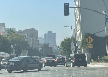 한인타운 포함 LA 전역 대규모 정전, 수천가구 불편 .. 한인상권 일시마비