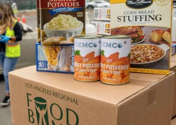 푸드뱅크, 오늘 엑스포지션 파크 대규모 무료 식료품 배포