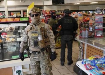 한인 마켓에 무장 ICE 요원들 들이닥쳐 … 직원들 강제로 끌어내 ‘패닉’