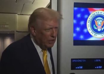 미국 국민 60% “트럼프, 엡스타인 성범죄 알았을 것”