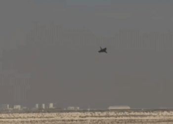 두바이 에어쇼서 인도 전투기 추락…조종사 사망(영상)