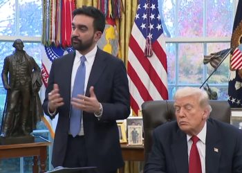 MAGA, 트럼프-맘다니 ‘브로맨스’당혹…”공산주의자가 백악관에? 미친 짓”