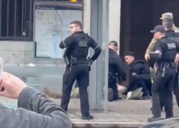 백악관 순찰 주방위군 2명에 기습 총격, 중태 … 추수감사절 전날 미 전국 충격