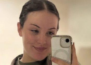 “백악관 앞 총격피습 부상 여군 사망”