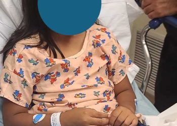 옆집서 벽 뚫고 날아든 총알, 8살 소녀 머리 스치며 죽을 뻔