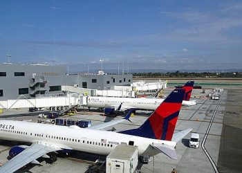 LAX 2일 대규모 항공기 착륙 지연사태 … FAA, 전면지연 명령