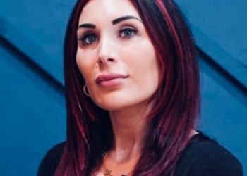 ‘MAGA 스피커’ 로라 루머, 논란의 국방부 기자단 가입