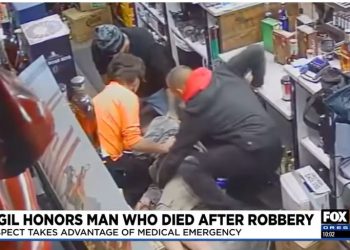 리커스토어 직원 심장마비 쓰러지자 ‘더듬더듬’…돈 훔쳐 달아나