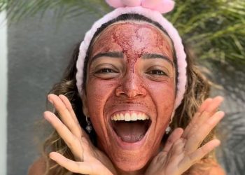 생리혈로 얼굴 관리?…틱톡 유행 ‘월경 마스크’ 논란