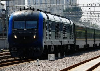 핸드폰 보던 11살 소년, 철도 건널목서 참변