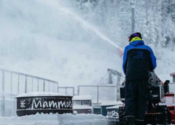 맘모스 스키장, 폭풍 와도 20일 개장한다