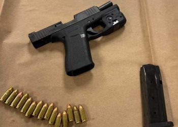 엄마가 갱단원? … 아들이 차량 총격, 엄마는 운전