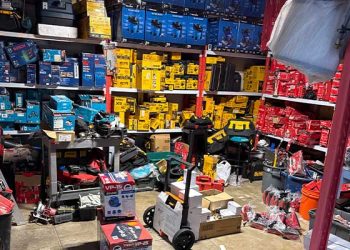 마치 홈디포 매장 보는 듯 …  홈디포 노린 ‘조직절도단’ 무더기 검거