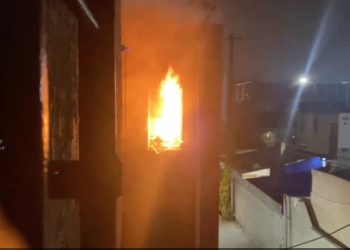 한인타운 아파트 새벽 화재… 소방대원 42명 투입