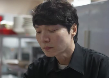 ‘불법 도박’ 신정환, 술집 광고모델 … “뎅기열이 언제적인데…”