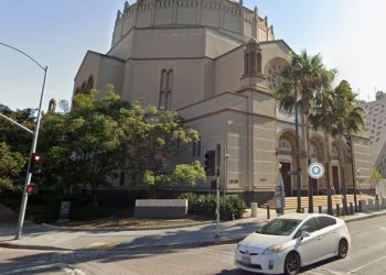 한인타운 윌셔가 유대교 템플 시위대 충돌 … 한인단체 등 규탄 시위