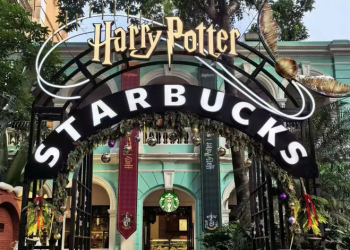 매장 전체가 호그와트로…난리 난 중국 스타벅스