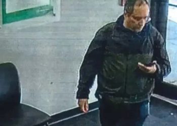 총격범 잡은 ‘결정적 제보자’, 노숙인이었다 … 현상금 받을까