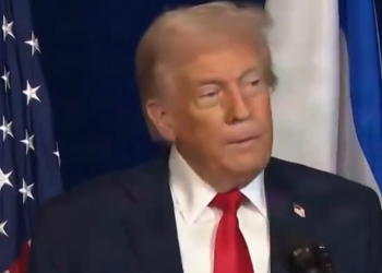 트럼프 “푸틴 관저 공격 듣고 화났다”