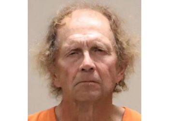 만취한 구세군 모금 자원봉사자, 수퍼마켓 매니저 흉기 공격