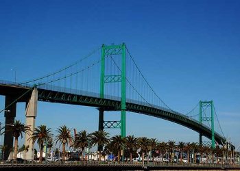 “높일 것인가, 고칠 것인가” LA항 빈센트 토머스 브리지 논쟁 … 결론은?