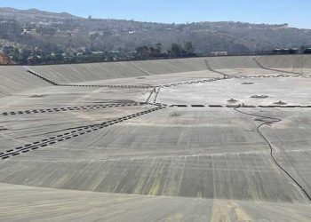 저수지 또 비운다… 산불 트라우마 속 팰리세이즈 주민 불안