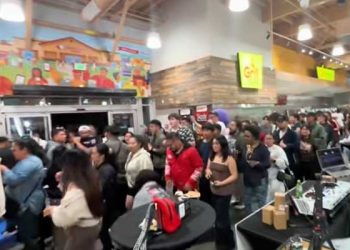 [화제] 주말 밤마다 클럽 변신하는 LA ‘시푸드 시티’