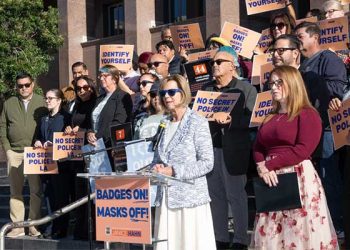 LA카운티, ‘연방요원 페이스 마스크 금지’ .. 조례안 1차 표결 4대0 통과