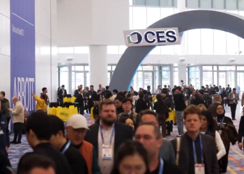 세계 최대 IT·가전 전시회 CES 2026 개막… 관람객으로 인산인해