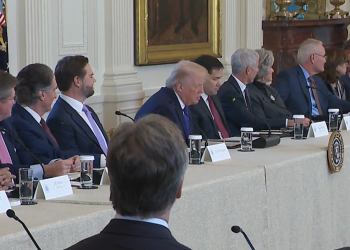 트럼프, 베네수에 1000억달러 투자압박 .. 엑손모빌, “부적합”반발