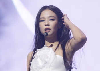 제니, ‘아이하트 어워즈’ 6개부문 후보…블랙핑크·로제·리사·제이홉 5개부문