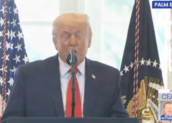 “트럼프 임기 첫해는 실패”.. 모든 평가항목 부정적 -CNN 여론 조사