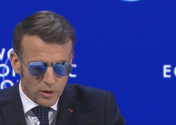 “다보스 주인공은? 트럼프 아닌 선글라스 쓴 마크롱”