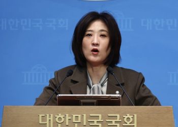 트럼프 기습관세 인상, “국회 비준 패싱이 부른 참사”