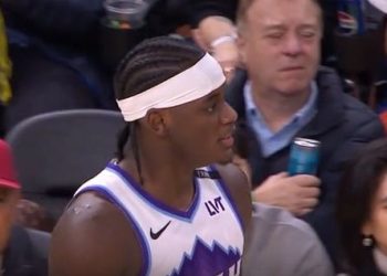 이부진 호텔신라 사장, 아들과 NBA 중계화면 잡혀