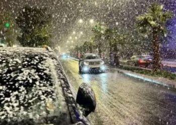 “아프리카에 눈이?”…모로코 도심, 25년 만에 하얗게 변했다