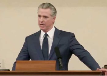 뉴섬 “트럼프 공포통치에 맞서야 … 캘리포니아가 방파제 역할”