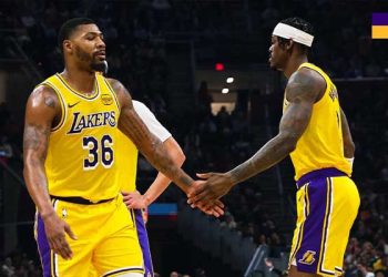 미첼 25점 폭발. 레이커스 129-99 완파… 르브론 복귀전 망쳐