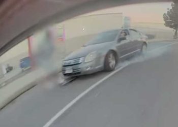 “스케이트보더 들이받고 도주”… 뺑소니 충격영상 공개