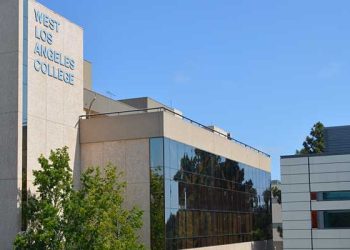 웨스트 LA 칼리지에서 총기 소지 혐의 23세 남성 체포