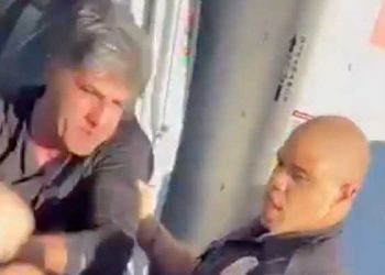 반이란 LA 시위대 향해 유홀 트럭 돌진