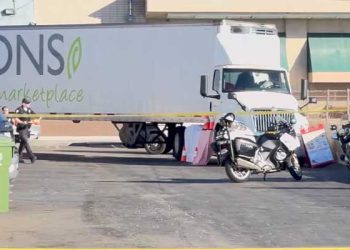 밴나이스서 마켓 진입하던 대형 트레일러에 보행자 치여 사망