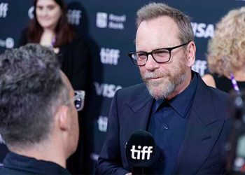 에미상 수상 배우 키퍼 서덜랜드, 할리웃서 우버 운전기사 폭행체포