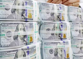 트럼프 정책 혼선에 약달러 심화…10% 더 떨어진다.